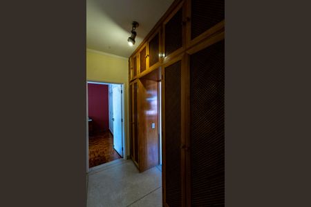 Casa para alugar com 380m², 3 quartos e 5 vagas Casa para alugar com 380m², 3 quartos e 5 vagasHall Armários