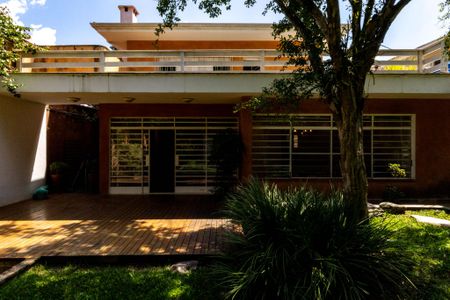 Casa para alugar com 380m², 3 quartos e 5 vagas Casa para alugar com 380m², 3 quartos e 5 vagasQuintal - Jardim