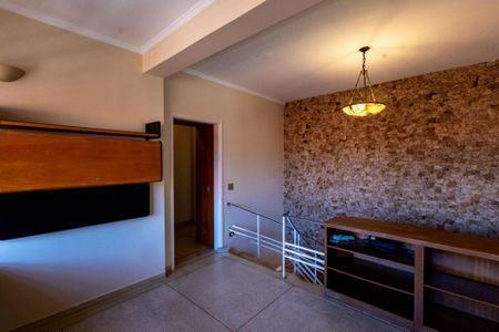 Casa para alugar com 380m², 3 quartos e 5 vagas Casa para alugar com 380m², 3 quartos e 5 vagasEscritório