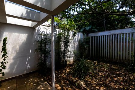 Casa para alugar com 380m², 3 quartos e 5 vagas Casa para alugar com 380m², 3 quartos e 5 vagasQuintal