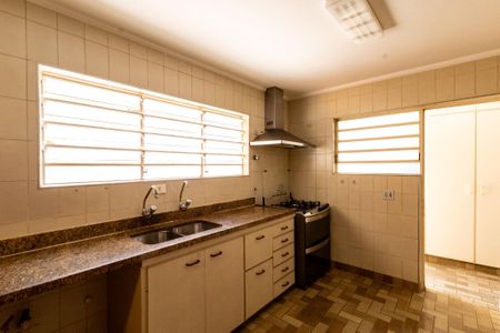 Casa para alugar com 380m², 3 quartos e 5 vagas Casa para alugar com 380m², 3 quartos e 5 vagasCozinha