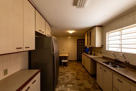 Casa para alugar com 380m², 3 quartos e 5 vagas Casa para alugar com 380m², 3 quartos e 5 vagasCozinha