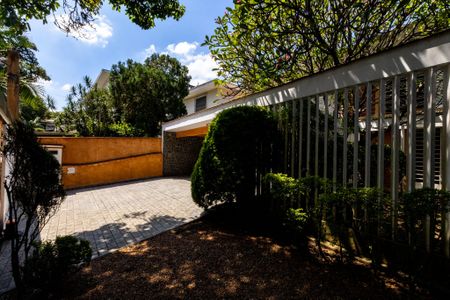 Casa para alugar com 380m², 3 quartos e 5 vagas Casa para alugar com 380m², 3 quartos e 5 vagasJardim