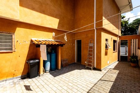 Casa para alugar com 380m², 3 quartos e 5 vagas Casa para alugar com 380m², 3 quartos e 5 vagasQuintal