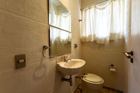 Casa para alugar com 380m², 3 quartos e 5 vagas Casa para alugar com 380m², 3 quartos e 5 vagasLavabo