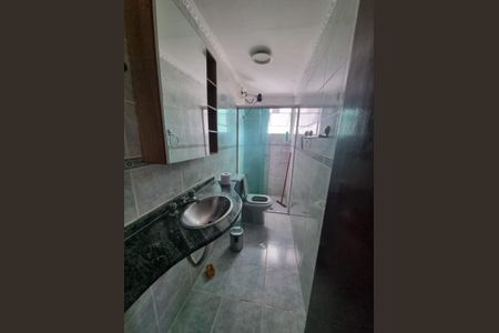 Apartamento à venda com 56m², 2 quartos e 1 vaga Apartamento à venda com 56m², 2 quartos e 1 vagaBanheiro