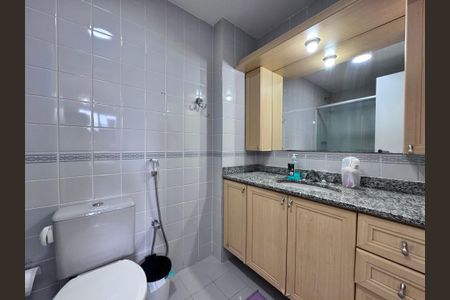 Apartamento para alugar com 84m², 2 quartos e 2 vagas Apartamento para alugar com 84m², 2 quartos e 2 vagasBanheiro da Suíte
