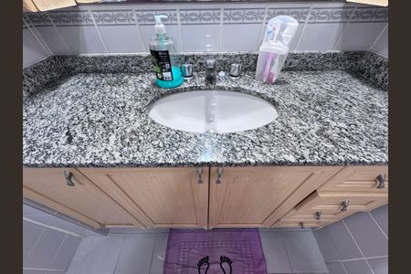 Apartamento para alugar com 84m², 2 quartos e 2 vagas Apartamento para alugar com 84m², 2 quartos e 2 vagasBanheiro da Suíte