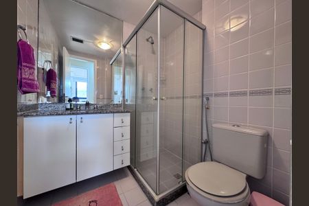 Apartamento para alugar com 84m², 2 quartos e 2 vagas Apartamento para alugar com 84m², 2 quartos e 2 vagasBanheiro Social