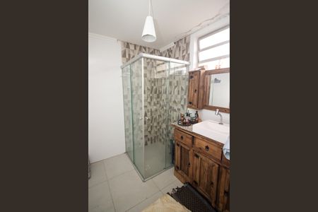 Casa à venda com 300m², 4 quartos e 2 vagas Casa à venda com 300m², 4 quartos e 2 vagasBanheiro 1