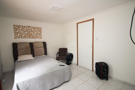 Casa à venda com 300m², 4 quartos e 2 vagas Casa à venda com 300m², 4 quartos e 2 vagasQuarto 3