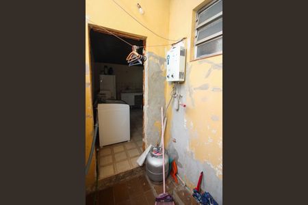 Casa à venda com 300m², 4 quartos e 2 vagas Casa à venda com 300m², 4 quartos e 2 vagasÁrea de Serviço 2