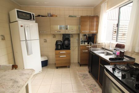 Casa à venda com 300m², 4 quartos e 2 vagas Casa à venda com 300m², 4 quartos e 2 vagasCozinha 1