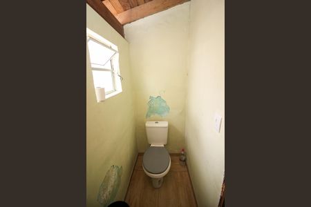 Casa à venda com 300m², 4 quartos e 2 vagas Casa à venda com 300m², 4 quartos e 2 vagasLavabo 2