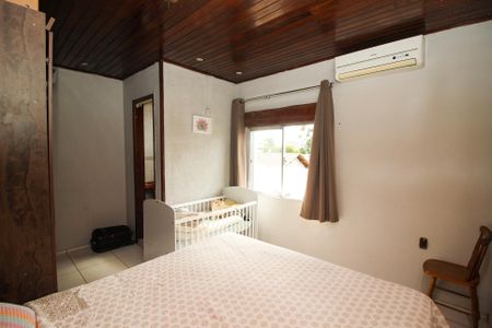 Casa à venda com 300m², 4 quartos e 2 vagas Casa à venda com 300m², 4 quartos e 2 vagasQuarto 1