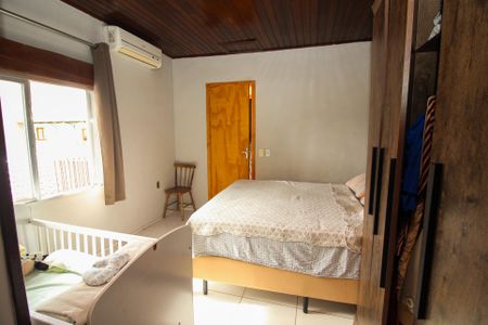 Casa à venda com 300m², 4 quartos e 2 vagas Casa à venda com 300m², 4 quartos e 2 vagasQuarto 1