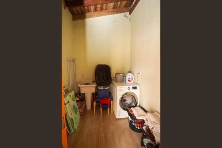 Casa à venda com 300m², 4 quartos e 2 vagas Casa à venda com 300m², 4 quartos e 2 vagasÁrea de Serviço 1