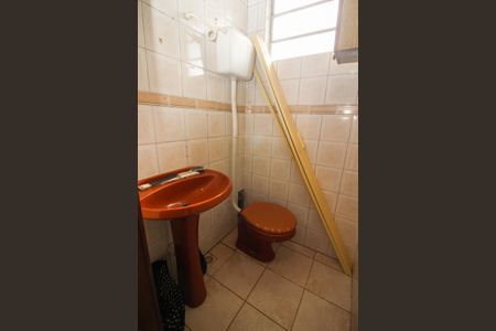 Casa à venda com 300m², 4 quartos e 2 vagas Casa à venda com 300m², 4 quartos e 2 vagasLavabo 1