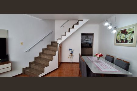 Casa à venda com 119m², 3 quartos e 1 vaga Casa à venda com 119m², 3 quartos e 1 vagaSala