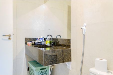 Casa para alugar com 90m², 2 quartos e 2 vagas Casa para alugar com 90m², 2 quartos e 2 vagasBanheiro