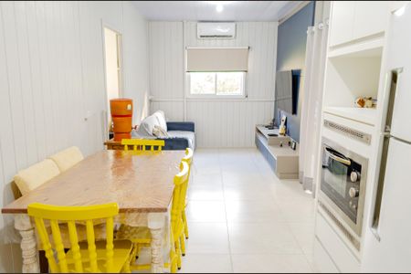 Casa para alugar com 90m², 2 quartos e 2 vagas Casa para alugar com 90m², 2 quartos e 2 vagasSala/Cozinha