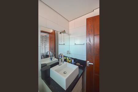 Apartamento à venda com 190m², 3 quartos e 3 vagas Apartamento à venda com 190m², 3 quartos e 3 vagasBanheiro da Suíte 2