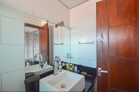 Apartamento à venda com 190m², 3 quartos e 3 vagas Apartamento à venda com 190m², 3 quartos e 3 vagasBanheiro da Suíte 2