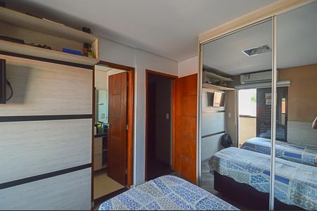 Apartamento à venda com 190m², 3 quartos e 3 vagas Apartamento à venda com 190m², 3 quartos e 3 vagasSuíte 2