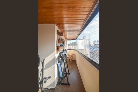 Apartamento à venda com 190m², 3 quartos e 3 vagas Apartamento à venda com 190m², 3 quartos e 3 vagasVaranda gourmet