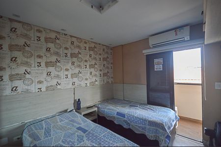 Apartamento à venda com 190m², 3 quartos e 3 vagas Apartamento à venda com 190m², 3 quartos e 3 vagasSuíte 2