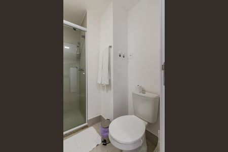 Studio para alugar com 27m², 1 quarto e 1 vaga Studio para alugar com 27m², 1 quarto e 1 vagaBanheiro