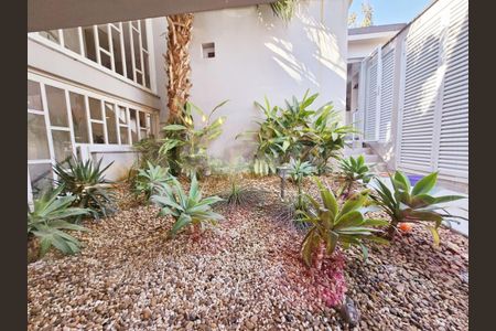 Casa à venda com 444m², 4 quartos e 2 vagas