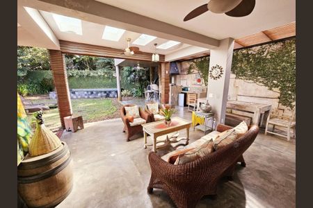 Casa à venda com 444m², 4 quartos e 2 vagas