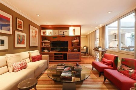 Casa à venda com 350m², 3 quartos e 4 vagas