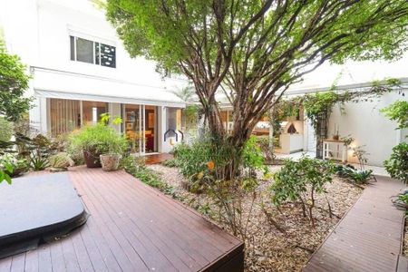 Casa à venda com 350m², 3 quartos e 4 vagas