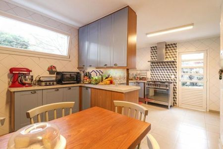 Casa à venda com 350m², 3 quartos e 4 vagas