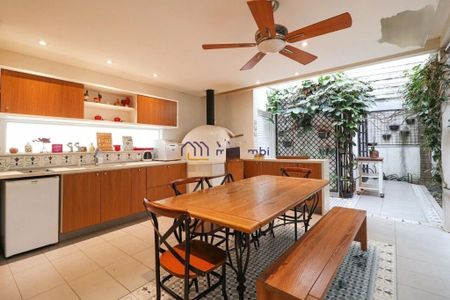 Casa à venda com 350m², 3 quartos e 4 vagas