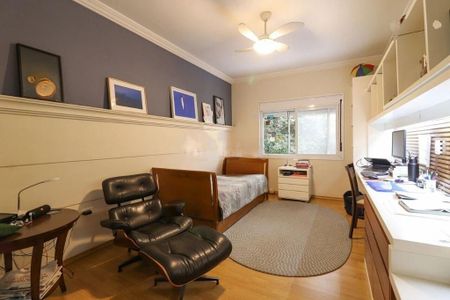 Casa à venda com 350m², 3 quartos e 4 vagas