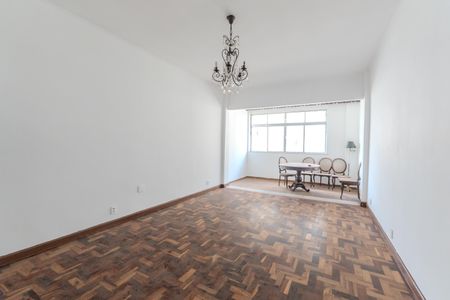 Apartamento para alugar com 126m², 3 quartos e sem vaga Apartamento para alugar com 126m², 3 quartos e sem vagaSala