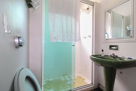 Casa à venda com 500m², 5 quartos e 2 vagas Casa à venda com 500m², 5 quartos e 2 vagasBanheiro 3