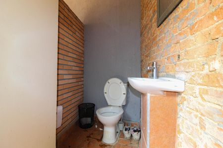 Casa à venda com 500m², 5 quartos e 2 vagas Casa à venda com 500m², 5 quartos e 2 vagasLavabo 3