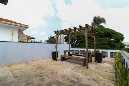 Casa à venda com 500m², 5 quartos e 2 vagas Casa à venda com 500m², 5 quartos e 2 vagasTerraço