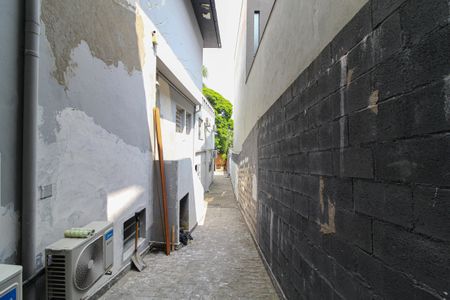 Casa à venda com 500m², 5 quartos e 2 vagas Casa à venda com 500m², 5 quartos e 2 vagasQuintal