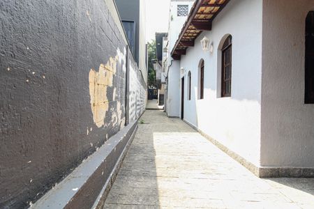 Casa à venda com 500m², 5 quartos e 2 vagas Casa à venda com 500m², 5 quartos e 2 vagasQuintal