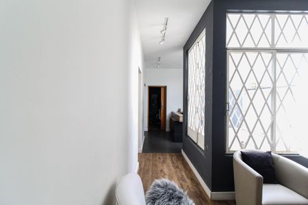 Casa à venda com 500m², 5 quartos e 2 vagas Casa à venda com 500m², 5 quartos e 2 vagasCorredor - Terreo