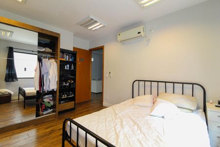 Casa à venda com 500m², 5 quartos e 2 vagas Casa à venda com 500m², 5 quartos e 2 vagasQuarto 3