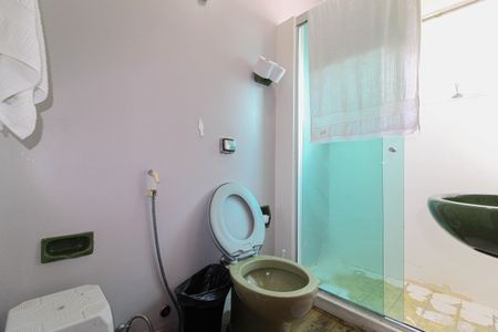 Casa à venda com 500m², 5 quartos e 2 vagas Casa à venda com 500m², 5 quartos e 2 vagasBanheiro 3