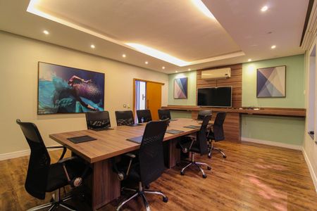 Casa à venda com 500m², 5 quartos e 2 vagas Casa à venda com 500m², 5 quartos e 2 vagasSala