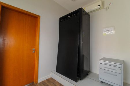 Casa à venda com 500m², 5 quartos e 2 vagas Casa à venda com 500m², 5 quartos e 2 vagasCorredor - Piso Superior