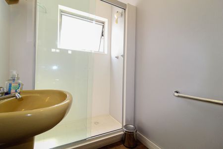 Casa à venda com 500m², 5 quartos e 2 vagas Casa à venda com 500m², 5 quartos e 2 vagasBanheiro 4